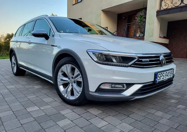 śląskie Volkswagen Passat cena 79000 przebieg: 140000, rok produkcji 2016 z Pszczyna